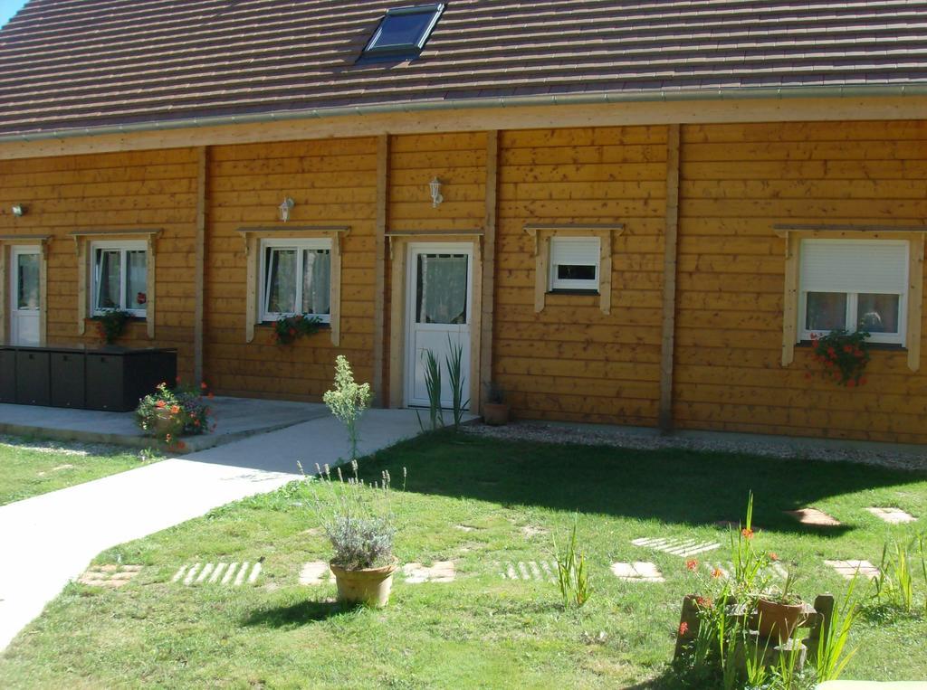 Le Chalet Des 4 Saisons Acomodação com café da manhã Mers-sur-Indre Exterior foto
